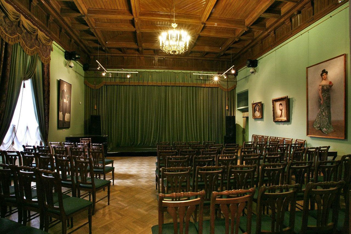 Концертный зал Театрального музея в Санкт-Петербурге