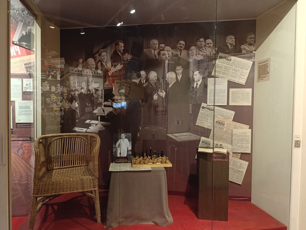 Экспозиция музея политической истории России в особняке Кшесинской в Санкт-Петербурге