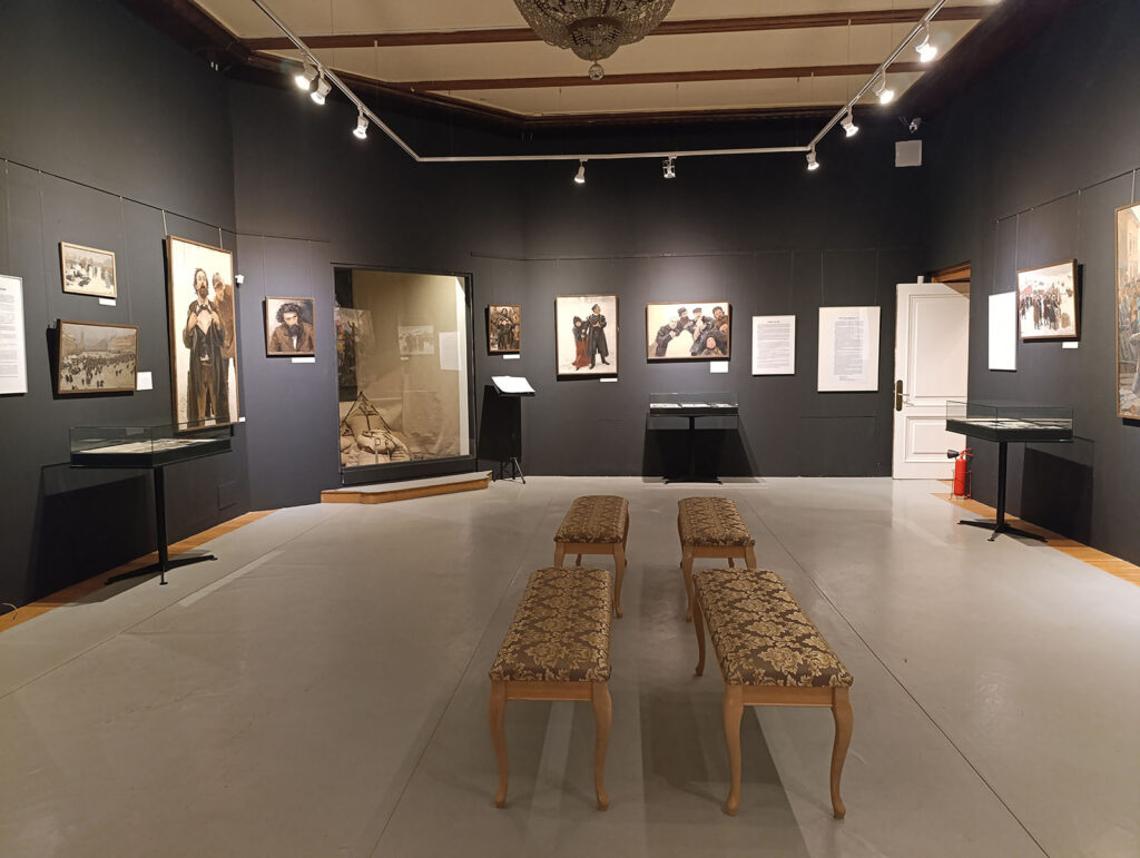 Экспозиция музея политической истории России в особняке Кшесинской в Санкт-Петербурге