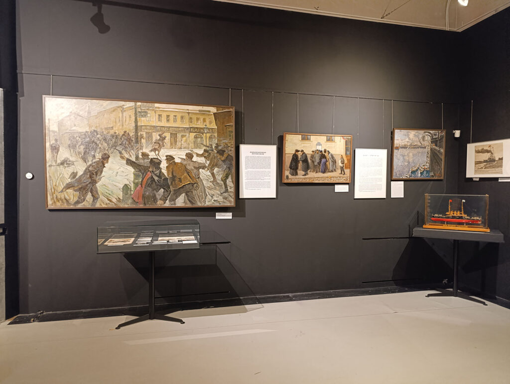 Экспозиция музея политической истории России в особняке Кшесинской в Санкт-Петербурге