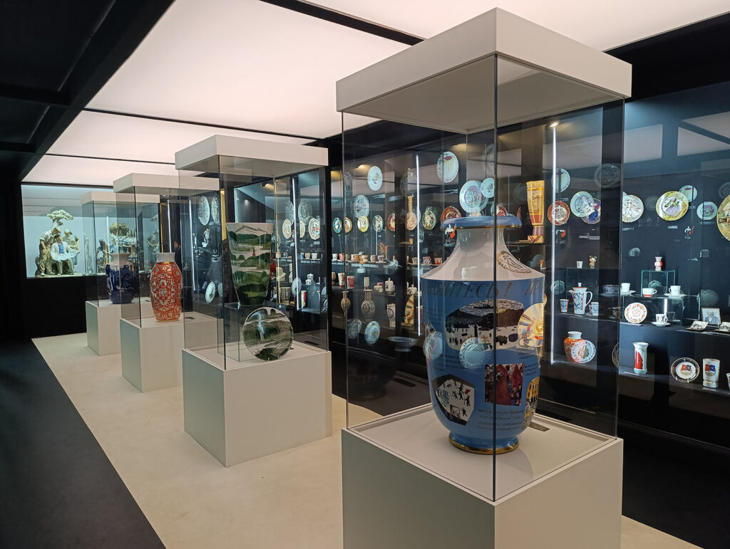 Экспозиция музея политической истории России в особняке Кшесинской в Санкт-Петербурге