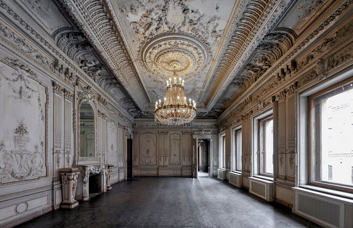 Особняк с зеркалом Дракулы в Сакнт-Петербурге