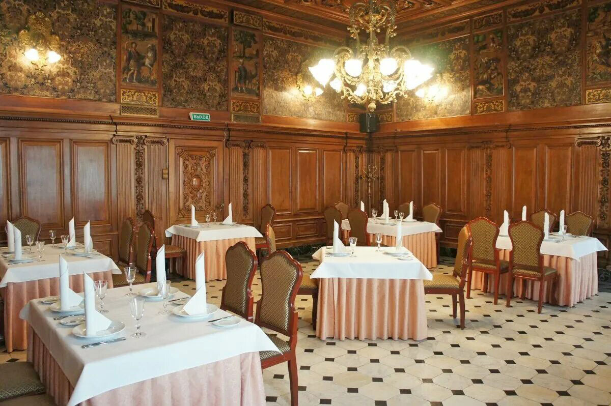 Малая столовая Дома архитектора (особняк Половцова) в Санкт-Петербурге