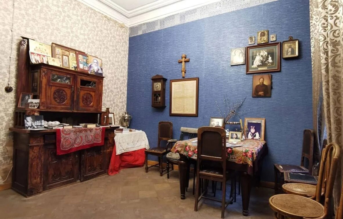 Музея-квартиры Распутина в Санкт-Петербурге 