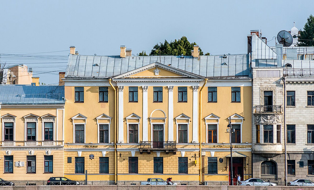 Дом Струкована на Галерной улице