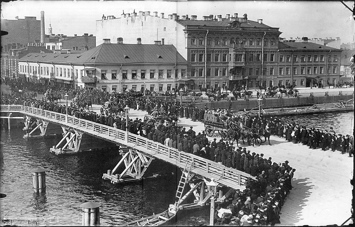 Открытие временного Египетского моста, 16 апреля 1905 года, фотография ателье К. Буллы