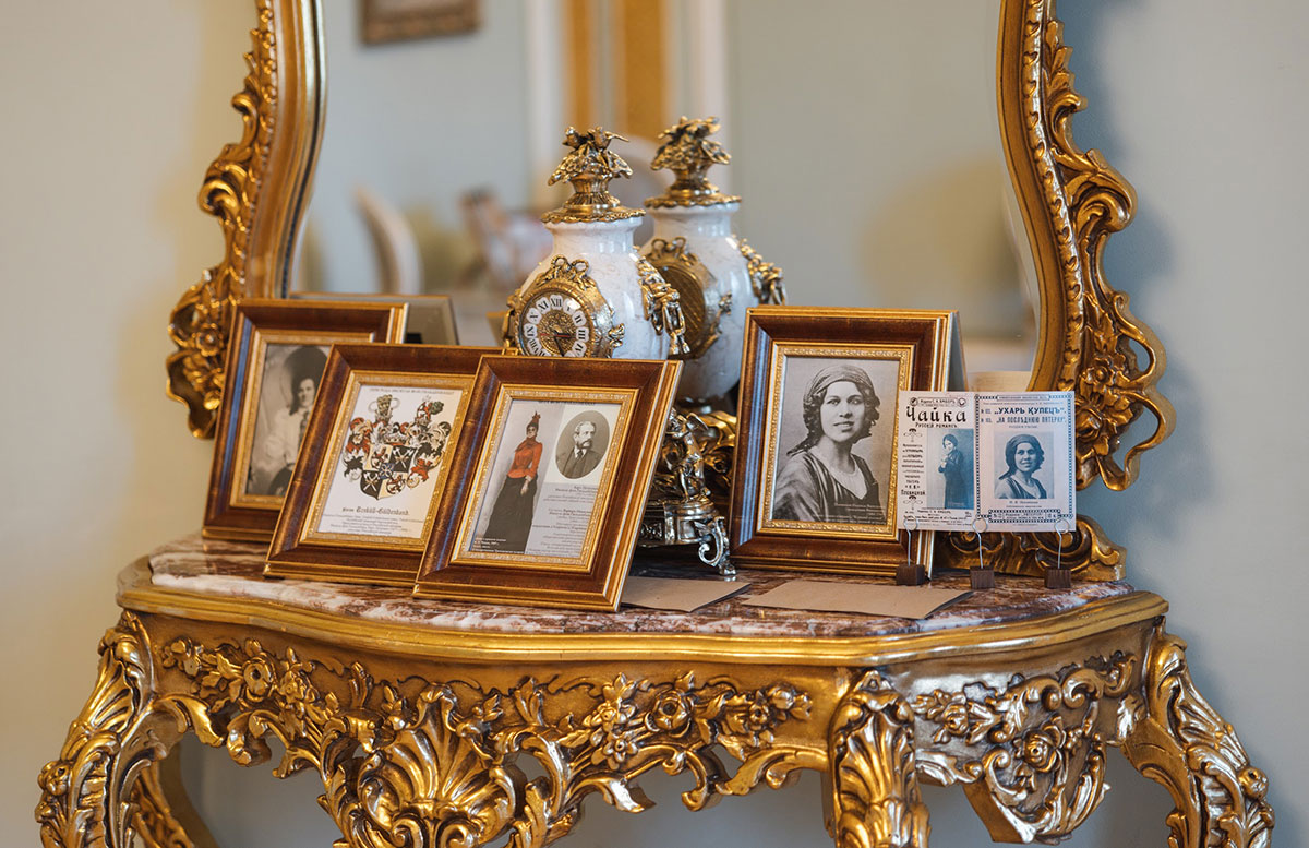 Инсталляция в особняке Серебрякова в Петербурге