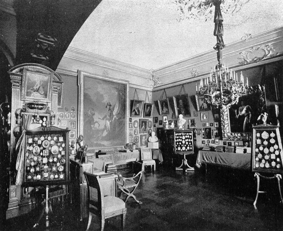 Кабинет великого князя Николая Михайловича в Ново-Михайловском дворце, 1915 год