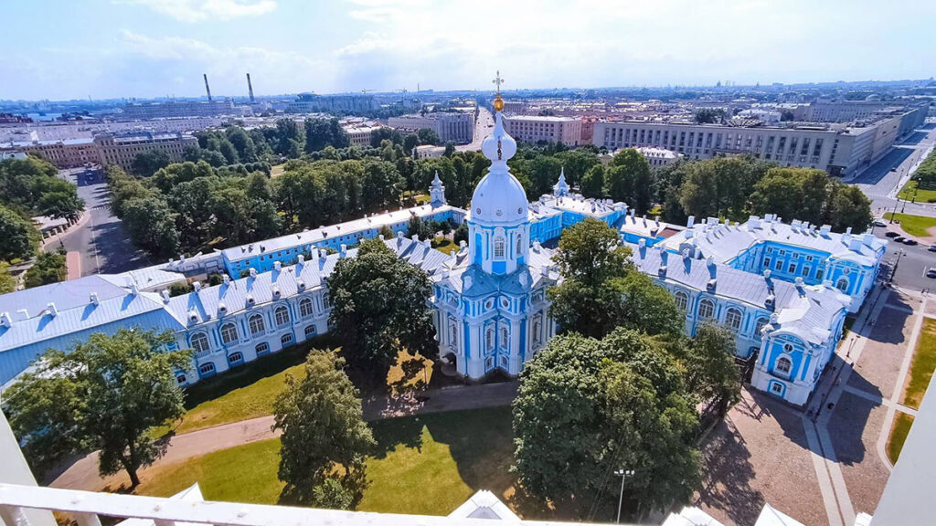Смотровая площадка Смольного собора в Санкт-Петербурге