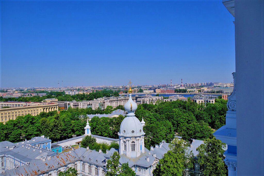 Смотровая площадка Смольного собора в Санкт-Петербурге