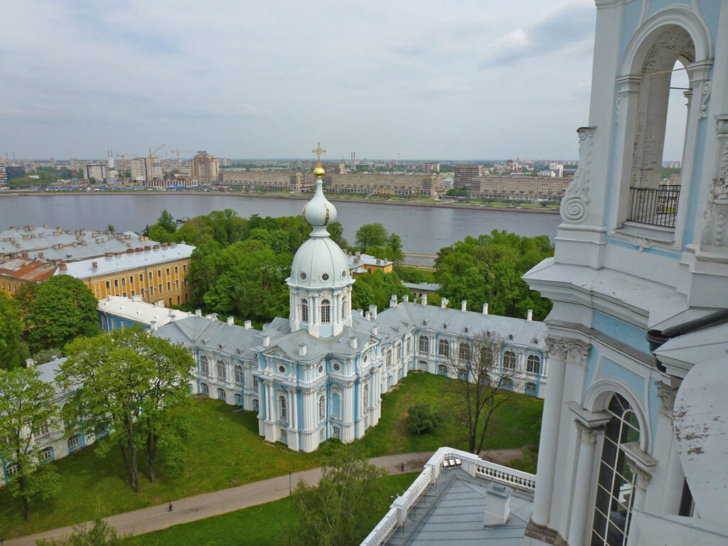 Смотровая площадка Смольного собора в Санкт-Петербурге
